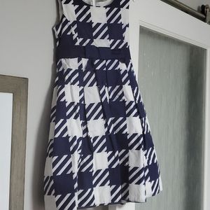 Girls size 5 Sugar Plumb houndstooth dress